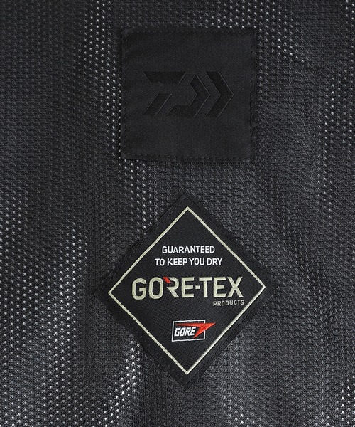 DAIWA PIER39（ダイワピア39）の「DAIWA PIER39 / ダイワ ピアサーティナイン：GORE-TEX TECH MIL SHELL JACKET：BJ-10025W[PIE]（ナイロンジャケット・メンズ・ホワイト/ブラック・S/M/L）」の13枚目の写真