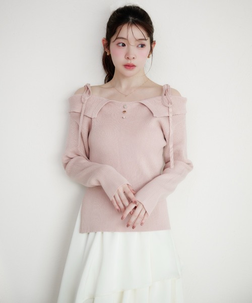 fupel（フぺル）の「off-shoulder ribbon knit × tiered skirt set / オフショルダーリボンニット×ティアードスカートセット（セットアップ・レディース・ライトグレー/ピンク/グレイッシュベージュ・FREE）」の3枚目の写真