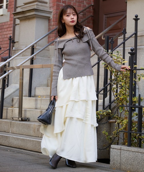 fupel（フぺル）の「off-shoulder ribbon knit × tiered skirt set / オフショルダーリボンニット×ティアードスカートセット（セットアップ・レディース・ライトグレー/ピンク/グレイッシュベージュ・FREE）」の5枚目の写真