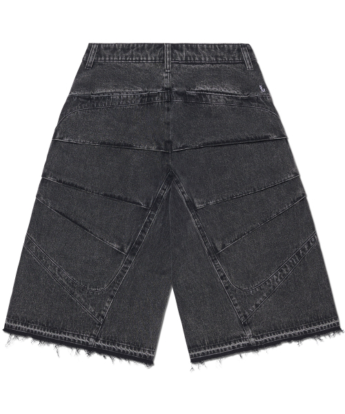 NOMANUAL(NOMANUAL)の「SHIELD DENIM BERMUDA PANTS - WASHED BLACK(その他パンツ・レディース・その他・SMALL/LARGE/MEDIUM)」の2枚目の写真