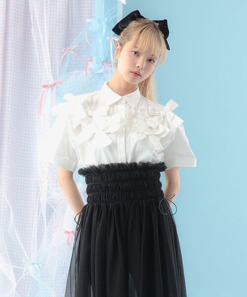 CAROLINA GLASER（カロリナ グレイサー）の「リボン いっぱい コットン ショートスリーブ ブラウス（シャツ/ブラウス・レディース・ホワイト・ONE SIZE）」の2枚目の写真