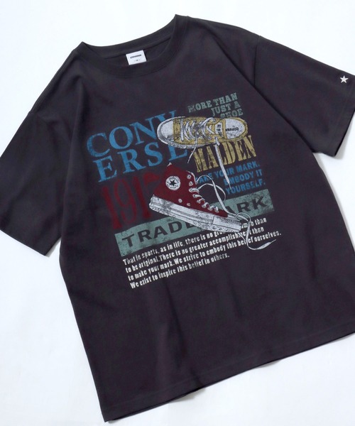 CONVERSE(コンバース)の「CONVERSE White(コンバース ホワイト)シューズグラフィックプリントTシャツ/スニーカーデザイン ビッグシルエット ユニセックス(Tシャツ/カットソー・レディース・グレー系その他/アッシュグレー/ブラック系その他/スミクロ/ホワイト/ホワイト系その他・M/L)」の4枚目の写真