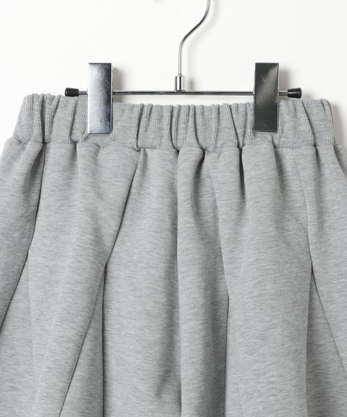 GLOBAL WORK(グローバルワーク)の「トクトクダンボールSETUP/636458(ワンピース・キッズ・ライトグレー/ブラック・130cm/150cm/140cm/160cm)」の10枚目の写真