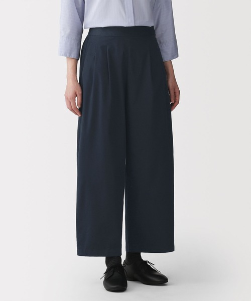 無印良品（ムジルシリョウヒン）の「婦人　高密度ツイル　ワイドテーパードパンツ（その他パンツ・レディース・ブラック/アイボリー/ダークネイビー/ベージュ・S/M/L/XL）」の4枚目の写真