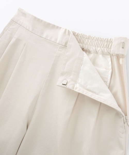 無印良品（ムジルシリョウヒン）の「婦人　高密度ツイル　ワイドテーパードパンツ（その他パンツ・レディース・ブラック/アイボリー/ダークネイビー/ベージュ・S/M/L/XL）」の6枚目の写真