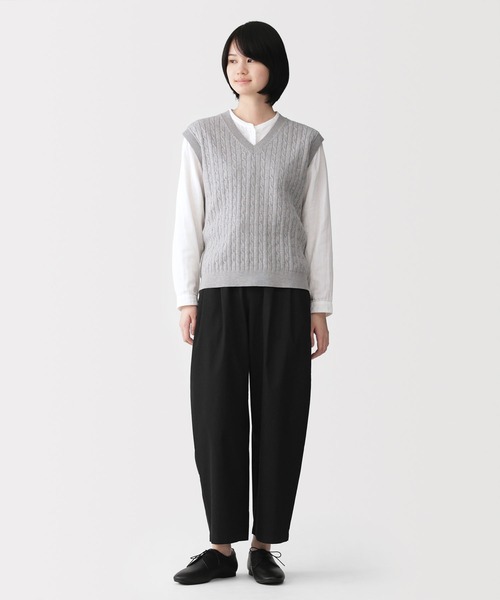 無印良品（ムジルシリョウヒン）の「婦人　高密度ツイル　ワイドテーパードパンツ（その他パンツ・レディース・ブラック/アイボリー/ダークネイビー/ベージュ・S/M/L/XL）」の9枚目の写真