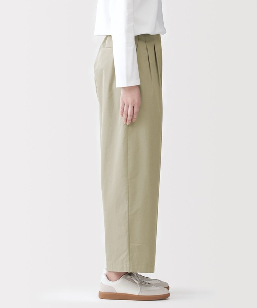 無印良品（ムジルシリョウヒン）の「婦人　高密度ツイル　ワイドテーパードパンツ（その他パンツ・レディース・ブラック/アイボリー/ダークネイビー/ベージュ・S/M/L/XL）」の14枚目の写真