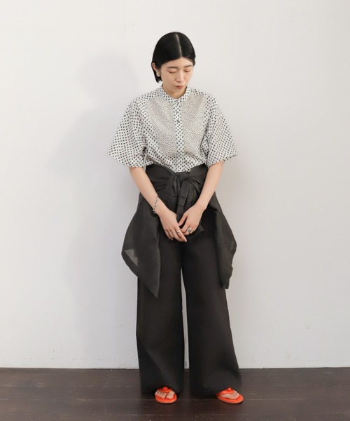 NOMBRE IMPAIR(ノンブルアンペール)の「リーフドットコンビ スタンドネックブラウス(シャツ/ブラウス・レディース・ブラック/ホワイト・FREE)」の16枚目の写真