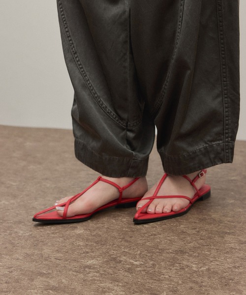 ADAM ET ROPE'（アダムエロペ）の「バックストラップフラットサンダル（サンダル・レディース・ブラック/レッド/キャメル・24/23.5/23/24.5）」の13枚目の写真