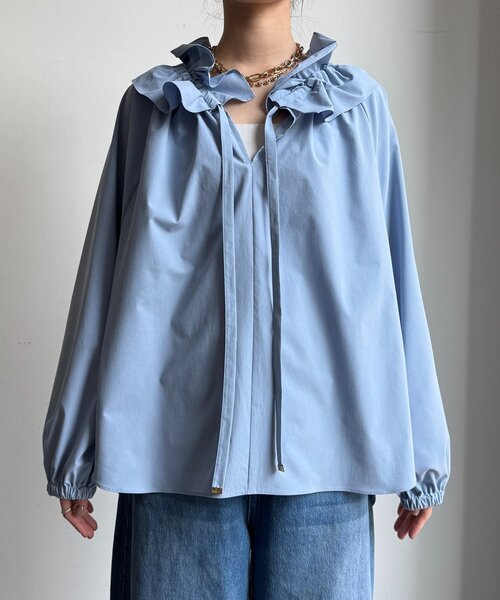 DouDou(ドゥドゥ)の「ダブルフリルカラーブラウス(シャツ/ブラウス・レディース・ホワイト/サックスブルー/ブラック・FREE)」の4枚目の写真
