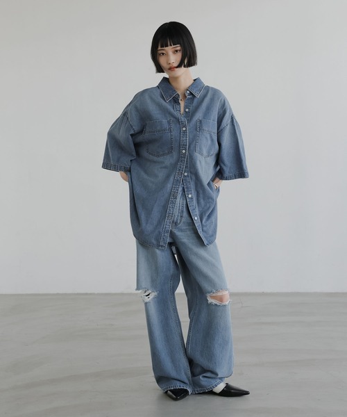 LOWRYS FARM（ローリーズファーム）の「アソートデニムＢＩＧシャツＳＳ 638496（シャツ/ブラウス・レディース・ブルー/ライトブルー/ピンク・FREE）」の4枚目の写真