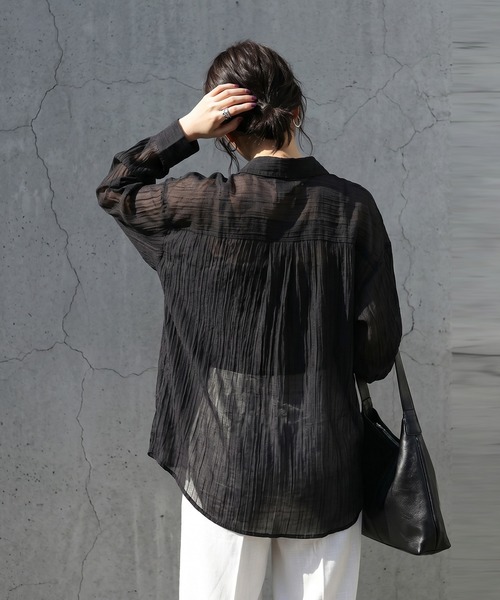 antiqua(アンティカ)の「シアー ワッシャー シャツ(シャツ/ブラウス・レディース・ブルー/ホワイト/ブラック・ONESIZE)」の9枚目の写真