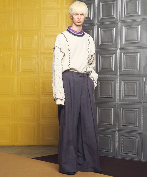 MAISON SPECIAL(メゾンスペシャル)の「Knit Docking Prime-Over Lettuce Edge Sweat Pullover/ニットドッキングプライムオーバーメロウトリミングスウェットプルオーバー(スウェット・メンズ・アイボリー/ブラック・0/2/1)」の4枚目の写真