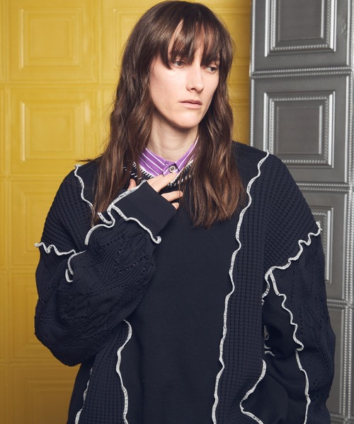MAISON SPECIAL(メゾンスペシャル)の「Knit Docking Prime-Over Lettuce Edge Sweat Pullover/ニットドッキングプライムオーバーメロウトリミングスウェットプルオーバー(スウェット・メンズ・アイボリー/ブラック・0/2/1)」の9枚目の写真