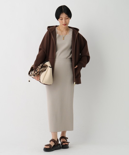 Elura（エルーラ）の「サマープロテクトタンク/659659（タンクトップ・レディース・グレイッシュベージュ/ブラック/ダークブラウン/ホワイト・FREE）」の10枚目の写真