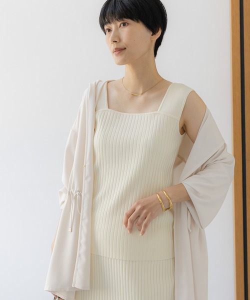 Elura（エルーラ）の「≪UVカット・接触冷感≫サマープロテクトタンク/659659（タンクトップ・レディース・グレイッシュベージュ/ブラック/ダークブラウン/ホワイト/ライトピンク・FREE）」の7枚目の写真