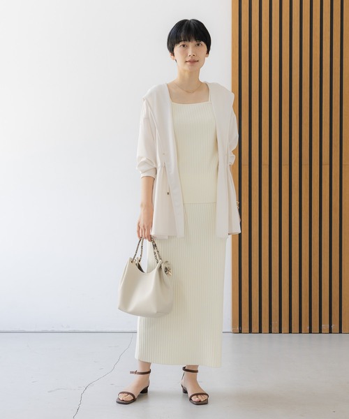 Elura（エルーラ）の「≪UVカット・接触冷感≫サマープロテクトタンク/659659（タンクトップ・レディース・グレイッシュベージュ/ブラック/ダークブラウン/ホワイト/ライトピンク・FREE）」の9枚目の写真