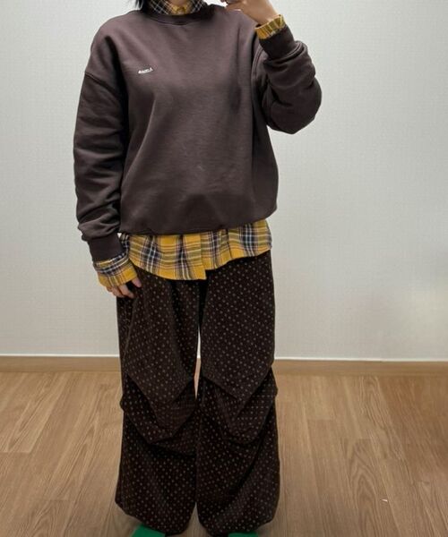 AMESWORLDWIDE（アメスワールドワイド）の「BASIC SMALL LOGO SWEATSHIRT BROWN（スウェット・レディース・その他・LARGE/MEDIUM/SMALL）」の11枚目の写真
