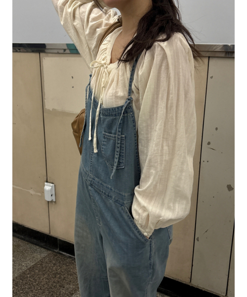 LENINA(レニーナ)の「SIMEEZ overall denim pants_BLUE(サロペット/オーバーオール・レディース・ブルー・SMALL/MEDIUM)」の5枚目の写真