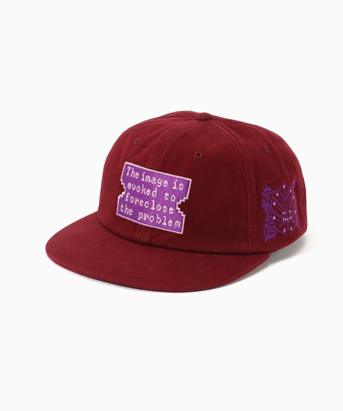 C.E（シーイー）の「C.E / シーイー cavempt EVOKED TO FORECLOSE CAP（キャップ・メンズ・ベージュ/ボルドー・FREE）」の2枚目の写真