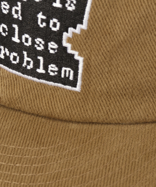 C.E（シーイー）の「C.E / シーイー cavempt EVOKED TO FORECLOSE CAP（キャップ・メンズ・ベージュ/ボルドー・FREE）」の5枚目の写真