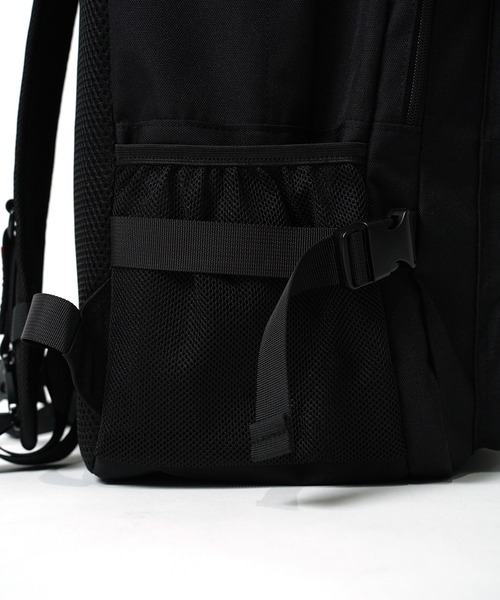 UNIVERSAL OVERALL（ユニバーサルオーバーオール）の「"07"≪UNIVERSAL OVERALL≫7ポケット/30L カラビナキーポルダー付き バックパック（バックパック/リュック・メンズ・ブラック・ONE SIZE）」の17枚目の写真