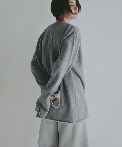ETRE TOKYO（エトレトウキョウ）の「カットオフソフトスウェットシャツ（スウェット・レディース・グレー/ホワイト/ネイビー・FREE）」の10枚目の写真