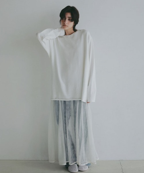 ETRE TOKYO（エトレトウキョウ）の「カットオフソフトスウェットシャツ（スウェット・レディース・グレー/ホワイト/ネイビー・FREE）」の12枚目の写真