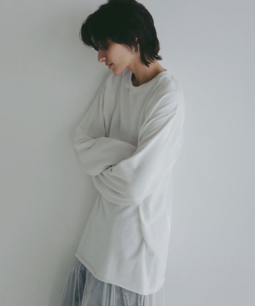 ETRE TOKYO（エトレトウキョウ）の「カットオフソフトスウェットシャツ（スウェット・レディース・グレー/ホワイト/ネイビー・FREE）」の14枚目の写真