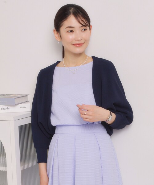 ITS'DEMO（イッツデモ）の「【UVケア／毛玉防止／手洗い可】ニットボレロ（カーディガン/ボレロ・レディース・ネイビー/オフホワイト/ブラック/サンドベージュ・00）」の4枚目の写真