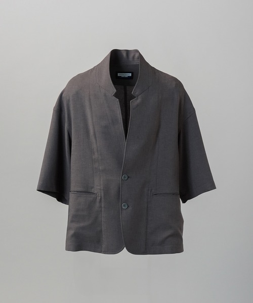 MAISON SPECIAL(メゾンスペシャル)の「《UNISEX》Linen Mix Slab Standout Lapel Prime-Over Cropped-sleeve Shirt Jacket/リネンミックススラブスタンドアウトラペルプライムオーバークロップドスリーブシャツジャケット【MAISON SPECIAL/メゾンスペシャル】■セットアップ対応■(シャツ/ブラウス・メンズ・ブラック/チャコールグレー/グレイッシュベージュ・2/1/0)」の18枚目の写真