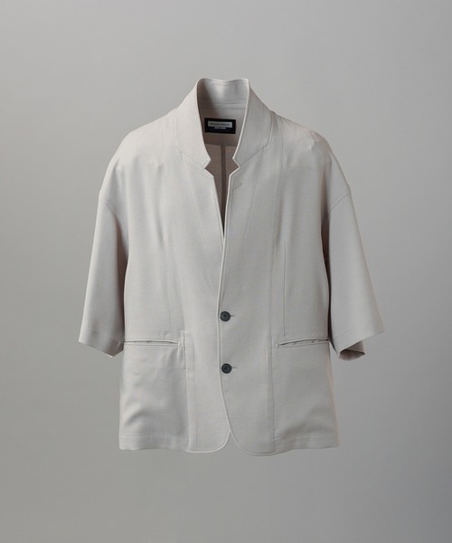 MAISON SPECIAL(メゾンスペシャル)の「《UNISEX》Linen Mix Slab Standout Lapel Prime-Over Cropped-sleeve Shirt Jacket/リネンミックススラブスタンドアウトラペルプライムオーバークロップドスリーブシャツジャケット【MAISON SPECIAL/メゾンスペシャル】■セットアップ対応■(シャツ/ブラウス・メンズ・ブラック/チャコールグレー/グレイッシュベージュ・2/1/0)」の17枚目の写真
