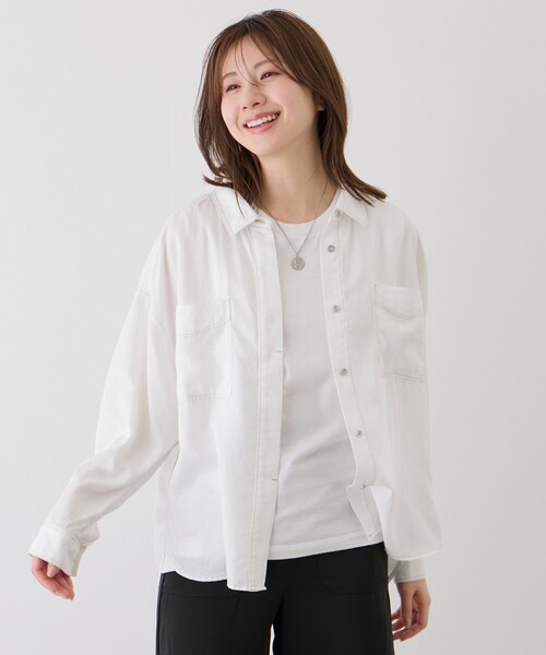 Jayro（ジャイロ）の「パウダーシルクデニムブラウス（シャツ/ブラウス・レディース・サックスブルー/ブラック系その他/グレー/ホワイト系その他/ブルー系その他2・FREE）」の2枚目の写真