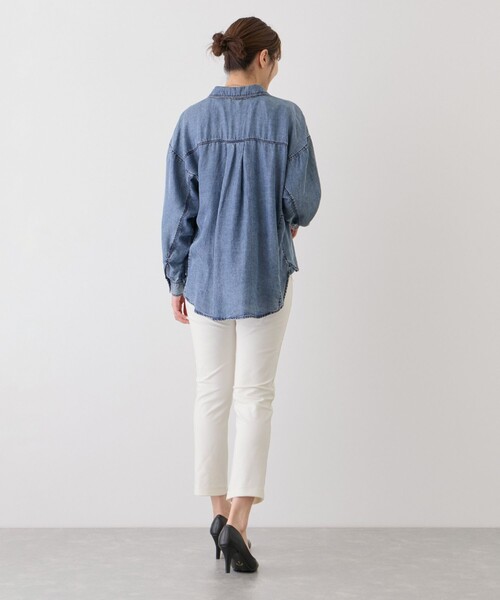 Jayro（ジャイロ）の「パウダーシルクデニムブラウス（シャツ/ブラウス・レディース・サックスブルー/ブラック系その他/グレー/ホワイト系その他/ブルー系その他2・FREE）」の12枚目の写真