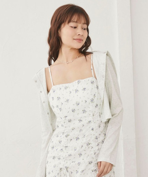 archives(アルシーヴ)の「【UV対策も叶う】UVカットシアーフーディー(Tシャツ/カットソー・レディース・ブラック/オフホワイト/グレー・MEDIUM)」の7枚目の写真