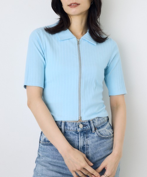 AZUL by moussy(アズールバイマウジー)の「【身長/骨格別着用画像あり】【WEB限定】ジップ5分袖リブカーディガン 春服 夏服 秋服 フルジップ サマーニットトップス(カーディガン/ボレロ・レディース・アイボリー/ブラック/ライトブルー/杢グレー・FREE)」の4枚目の写真