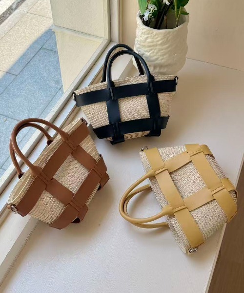 FINEnough(ファインナフ)の「ポーチ付きコンパクトトートバッグ(ショルダーバッグ・レディース・イエロー/ブルー/ブラック/ブラウン/ホワイト・FREE)」の9枚目の写真
