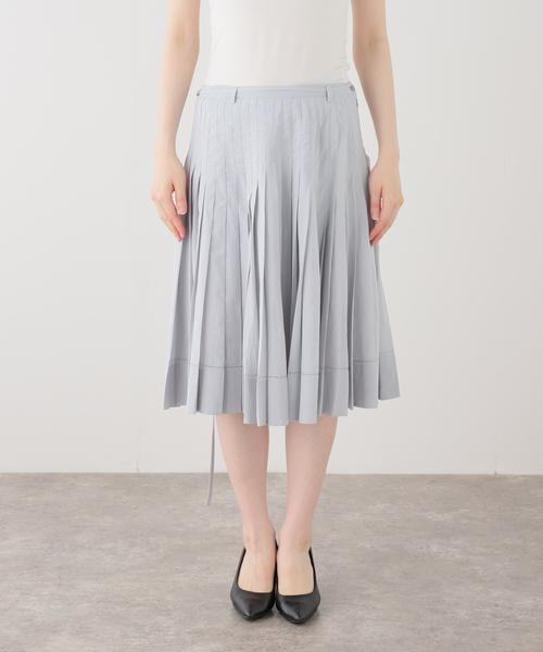 LOW CLASSIC（ロウ　クラシック）の「【LOW CLASSIC/ロウ クラシック】 PLEATED MIDI SKIRT（スカート・レディース・ブルー・MEDIUM）」の9枚目の写真