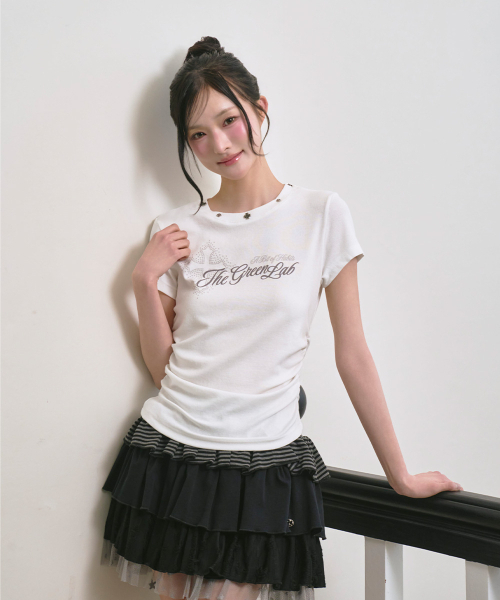 THE GREEN LAB（ザグリーンラボ）の「スタッズグラフィックシャーリング半袖Tシャツ[ホワイト]（Tシャツ/カットソー・レディース・その他・FREE）」の2枚目の写真