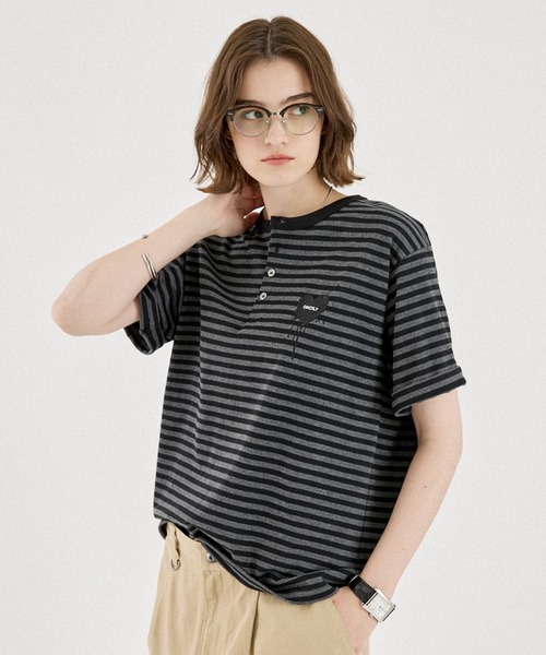 ONCILY(オンシェリー)の「ASSORT HEART LOGO HENLEY TEE / アソートハートロゴヘンリーTシャツ(Tシャツ/カットソー・メンズ・レッド/グレー/ブラック/ピンク/ブラック系その他・SMALL/LARGE/MEDIUM)」の10枚目の写真