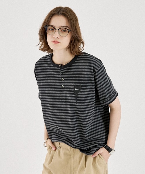 ONCILY(オンシェリー)の「ASSORT HEART LOGO HENLEY TEE / アソートハートロゴヘンリーTシャツ(Tシャツ/カットソー・メンズ・レッド/グレー/ブラック/ピンク/ブラック系その他・SMALL/LARGE/MEDIUM)」の11枚目の写真