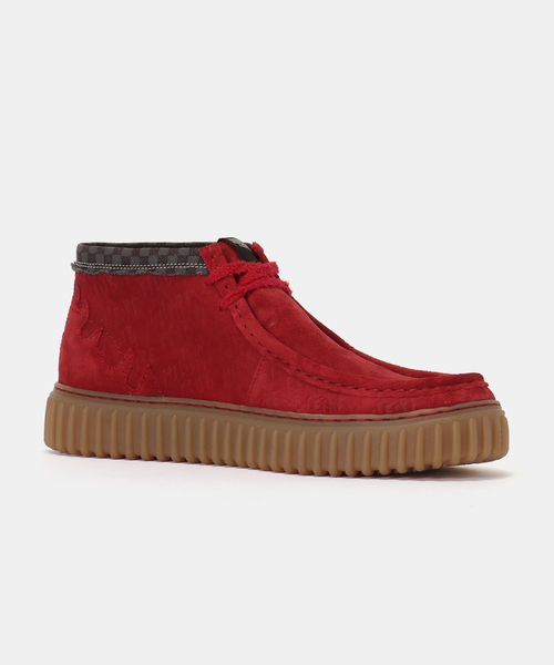 Clarks(クラークス)の「Clarks × STRANGER THINGS Torhill Hi ST 26184649(ブーツ・メンズ・レッド・70/80/85)」の5枚目の写真