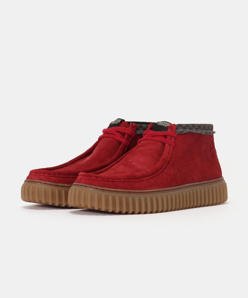 Clarks(クラークス)の「Clarks × STRANGER THINGS Torhill Hi ST 26184649(ブーツ・メンズ・レッド・70/80/85)」の7枚目の写真