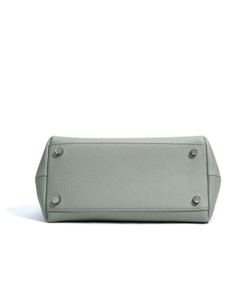 NiiNa(ニーナ)の「【 NiiNa / ニーナ 】高品質牛革 2way ラグジュアリー ハンドバッグ(ハンドバッグ・レディース・ブラウン・FREE)」の2枚目の写真