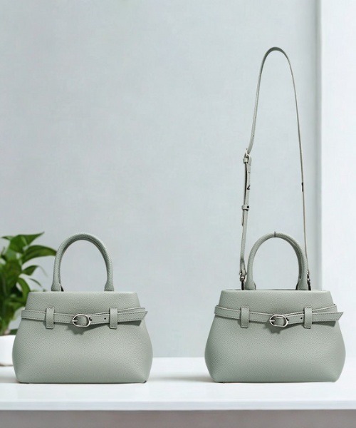 NiiNa(ニーナ)の「【 NiiNa / ニーナ 】高品質牛革 2way ラグジュアリー ハンドバッグ(ハンドバッグ・レディース・ブラウン・FREE)」の11枚目の写真