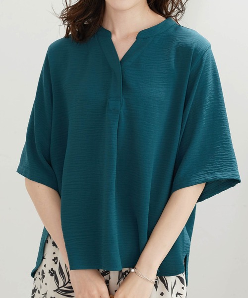 BELLUNA PLUS(ベルーナ)の「お手入れ楽々!スキッパーブラウス(シャツ/ブラウス・レディース・ネイビー/ターコイズブルー・MEDIUM/X-LARGE/LARGE)」の4枚目の写真