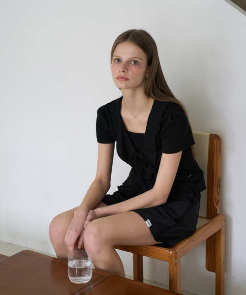 DEHEVE（デヘヴェ）の「Frill Ribbon Cardigan Set [Black]（カーディガン/ボレロ・レディース・ブラック・OS）」の2枚目の写真