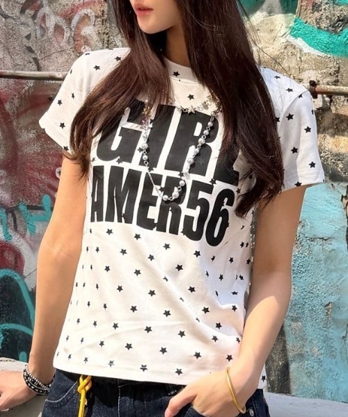 ViViDAY(ビビデー)の「フロント英字ロゴ 星柄ショートtシャツ(Tシャツ/カットソー・レディース・ホワイト/ネイビー/イエロー/ダークネイビー・M)」の7枚目の写真