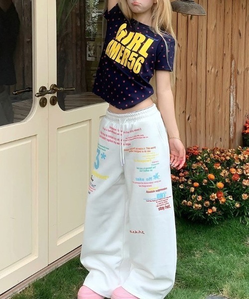 ViViDAY(ビビデー)の「フロント英字ロゴ 星柄ショートtシャツ(Tシャツ/カットソー・レディース・ホワイト/ネイビー/イエロー/ダークネイビー・M)」の17枚目の写真