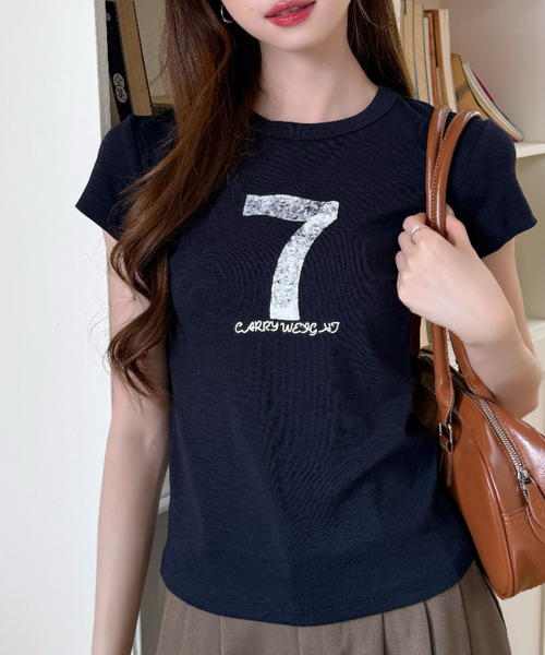 Ada.（エイダ）の「ナンバー プリント スポーティー タイト シルエットTシャツ（Tシャツ/カットソー・レディース・ネイビー/グレー/ホワイト/レッド・FREE）」の10枚目の写真